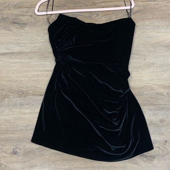 The Bar Dion Dress - Picture 3 of 7